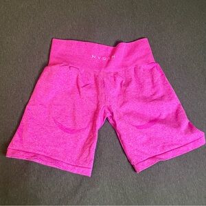 NVGTN Maui Contour Seamless Shorts